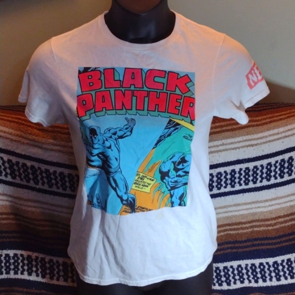 Marvel Comics X NEFF - Black Panther Shirt - Comic book scene
